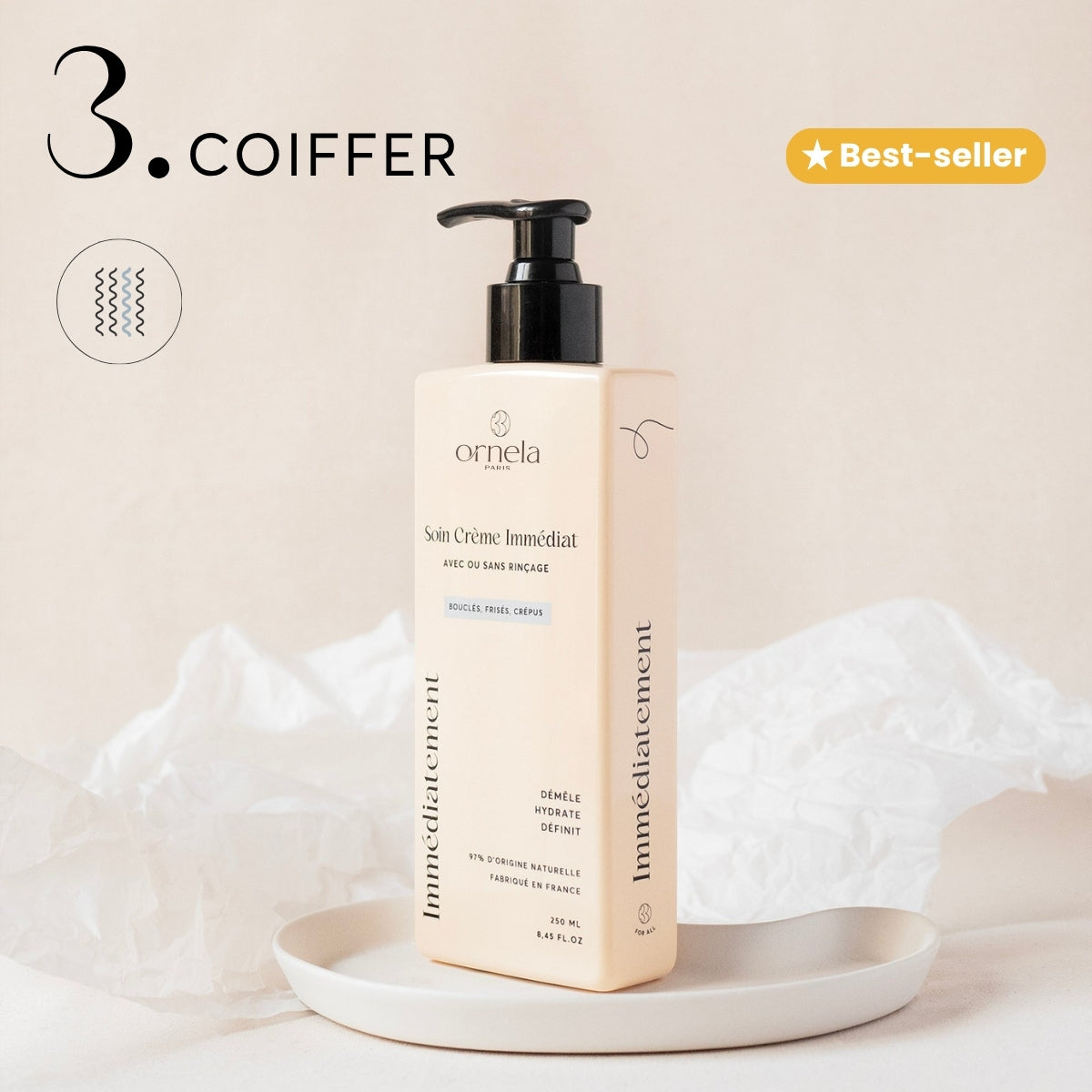 Crème pour cheveux bouclés Trois For All. Hydrate, définit et démêle toutes les boucles, en un clin d'oeil